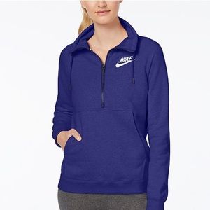 Nike- Sportswear half-zip fleece sweatshirt